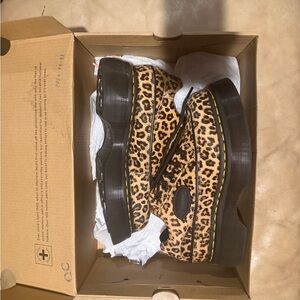 Dr marten leopard buzz